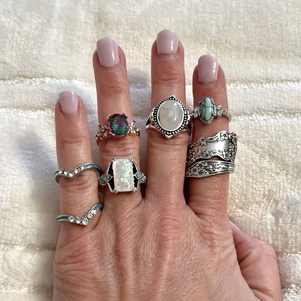 Assorted fashion rings